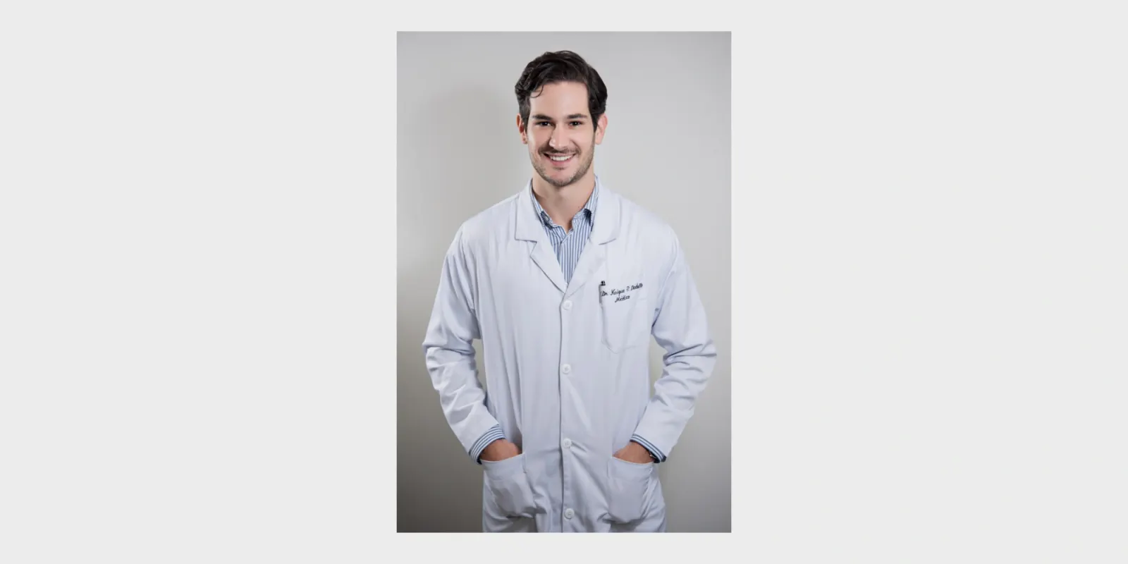 Dr. Kaique Picoli Dadalto, otorrinolaringologista, em retrato profissional oficial.